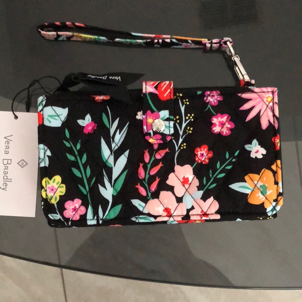 NWT Vera Bradley Smartphone Wristlet